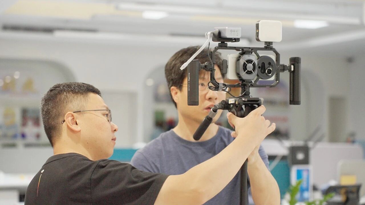 轻装上阵,专业不减!SmallRig×vivo 轻量化方案获湖南广电认可插图4 轻装上阵,专业不减!SmallRig×vivo 轻量化方案获湖南广电认可插图4