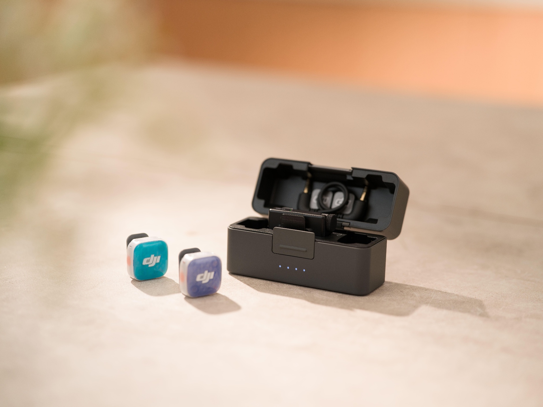 大疆发布Mic Mini 2S:四发一收、32-bit浮点内录,专业收音装进12克机身插图4 大疆发布Mic Mini 2S:四发一收、32-bit浮点内录,专业收音装进12克机身插图4