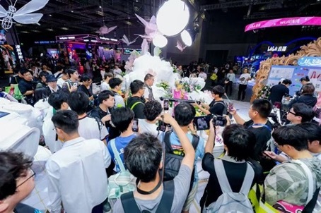 佳能携沉浸式次元影像登陆BilibiliWorld 2026插图4 佳能携沉浸式次元影像登陆BilibiliWorld 2026插图4
