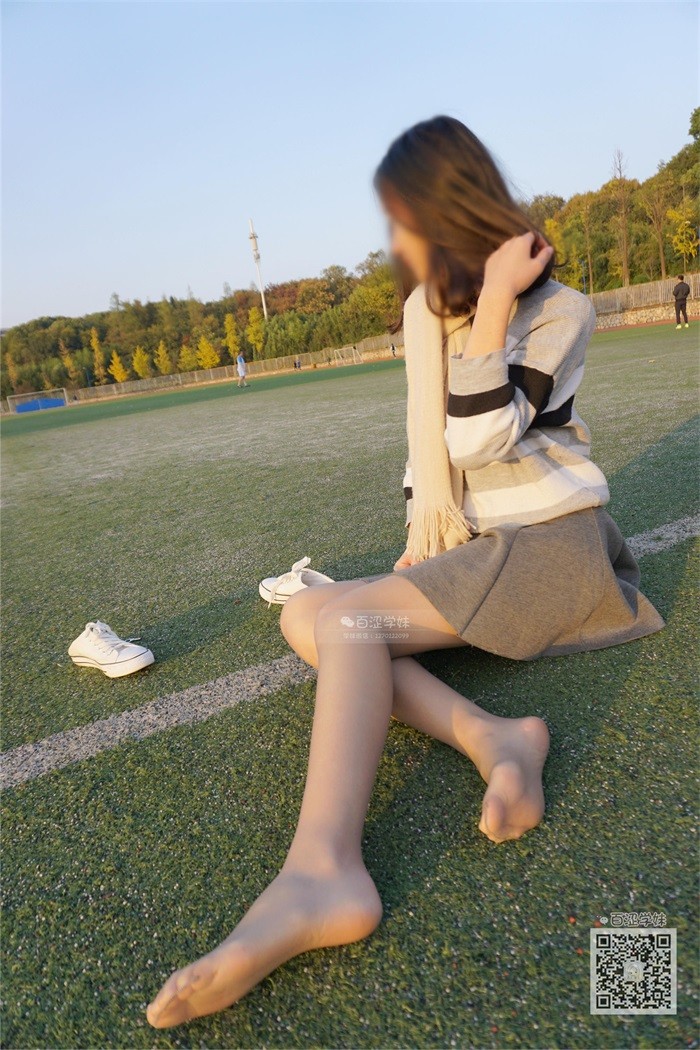 妖精视觉@NO.071 糖糖 绿茵场的灰丝 [61P/57.5MB]插图