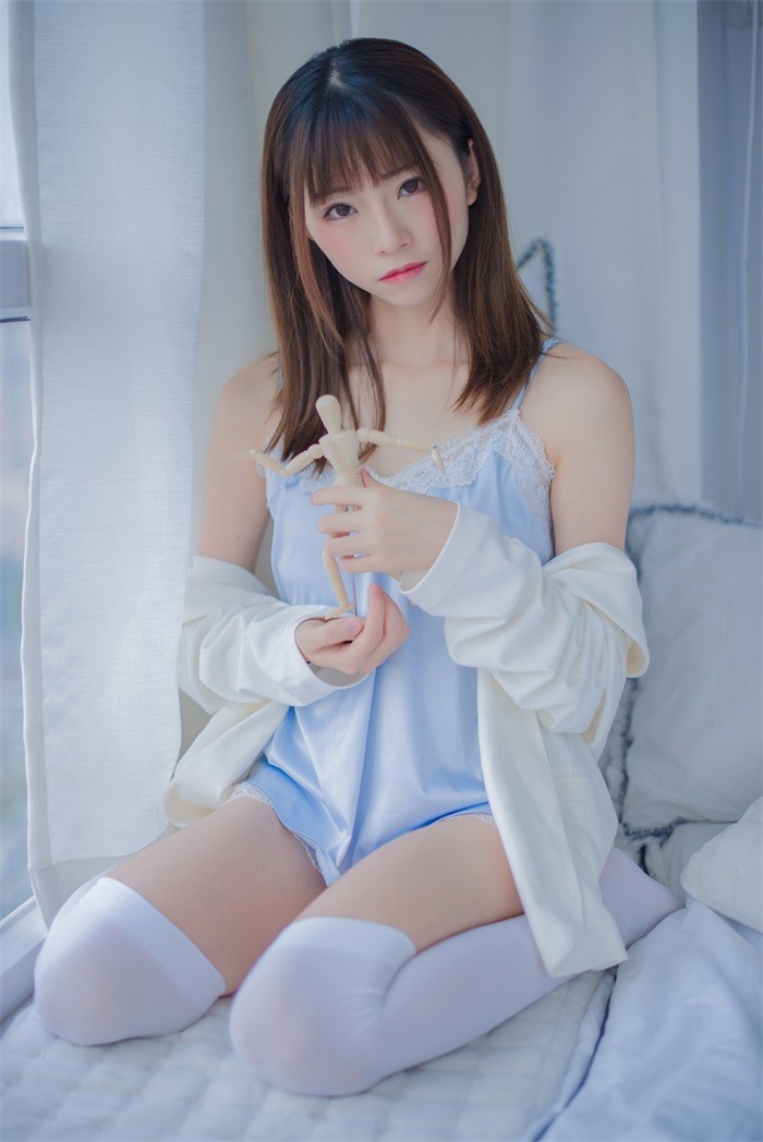 风之领域精品写真@No.172 迷你吊带蓝色睡衣 [70P/185MB]插图