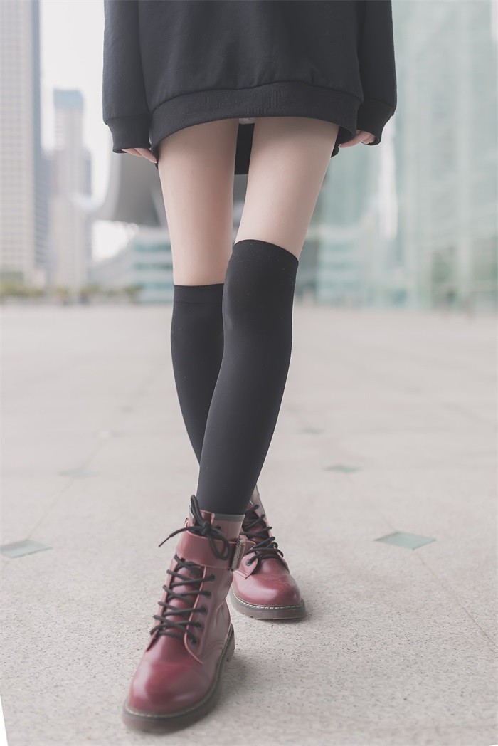 风之领域精品写真@No.145 纤细的黑丝小长腿 [48P/186MB]插图