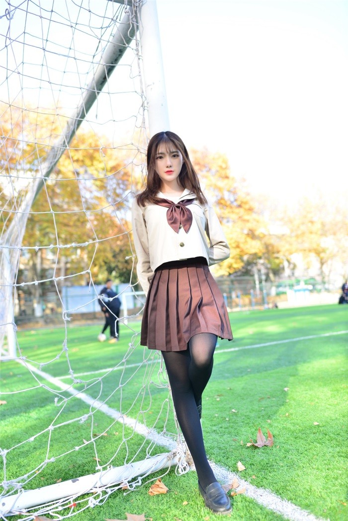 风之领域精品写真@No.177 大学校园里的黑丝XUE妹 [32P/702MB]插图