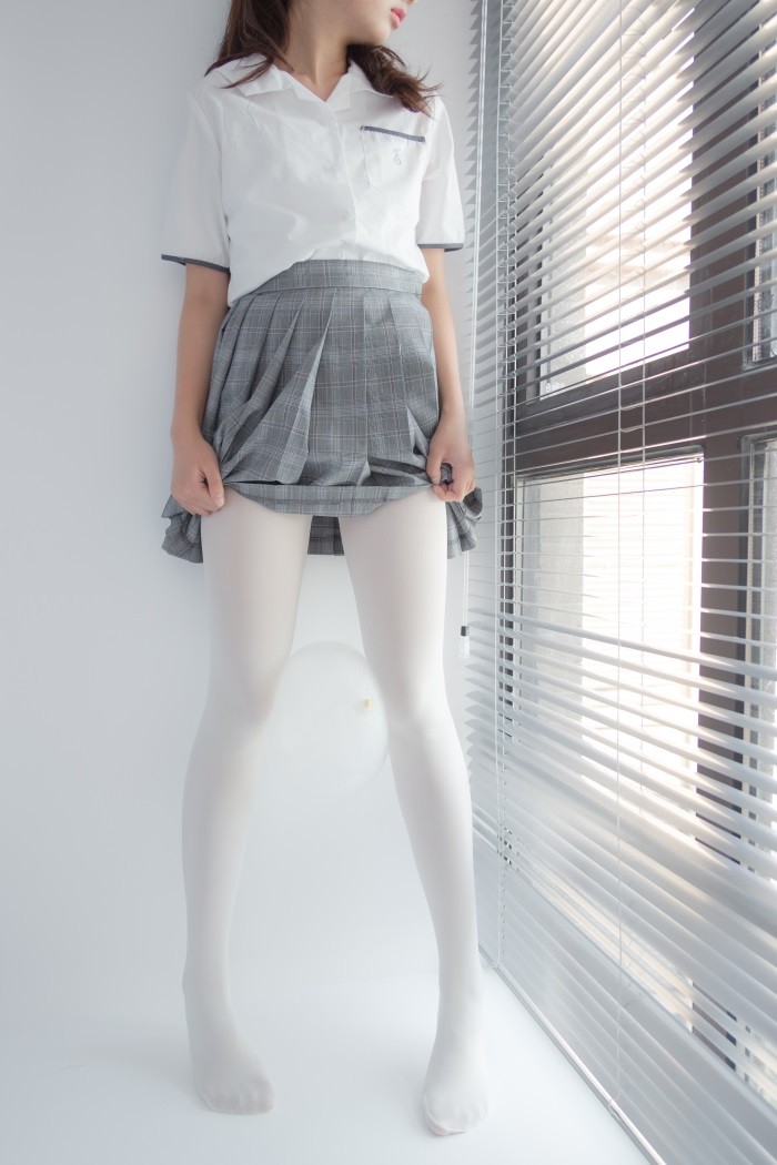 森萝财团写真 R15系列-028 [96P/457MB]插图2