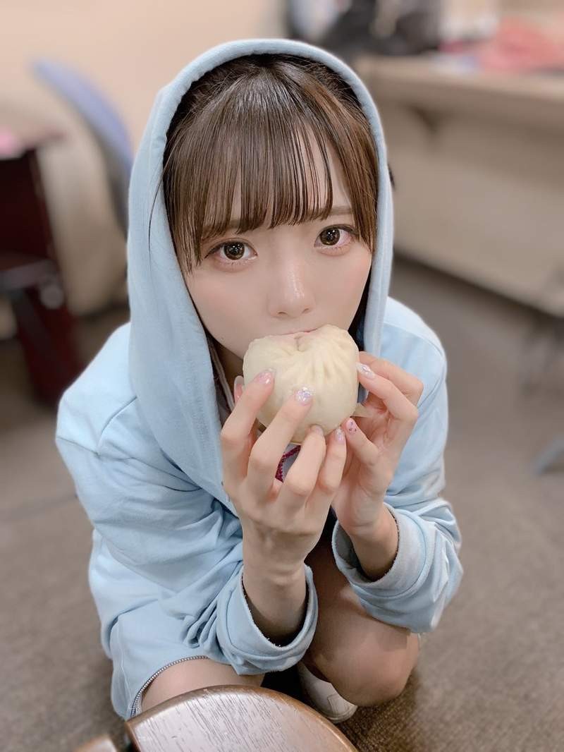 美少女与食物特辑《吃肉包的福山梨乃》原来是偶像团体アキシブproject的可爱成员插图 美少女与食物特辑《吃肉包的福山梨乃》原来是偶像团体アキシブproject的可爱成员插图