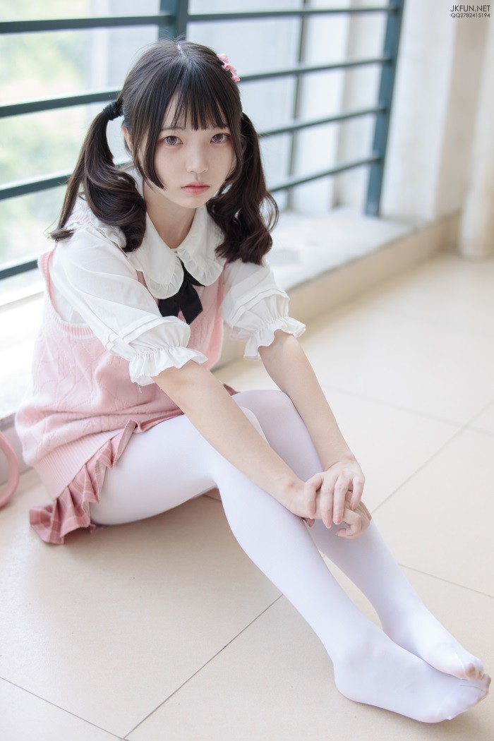 森萝财团精品写真@ JKFUN-007 默陌 80D白丝 [126P/1V/2.71GB]插图