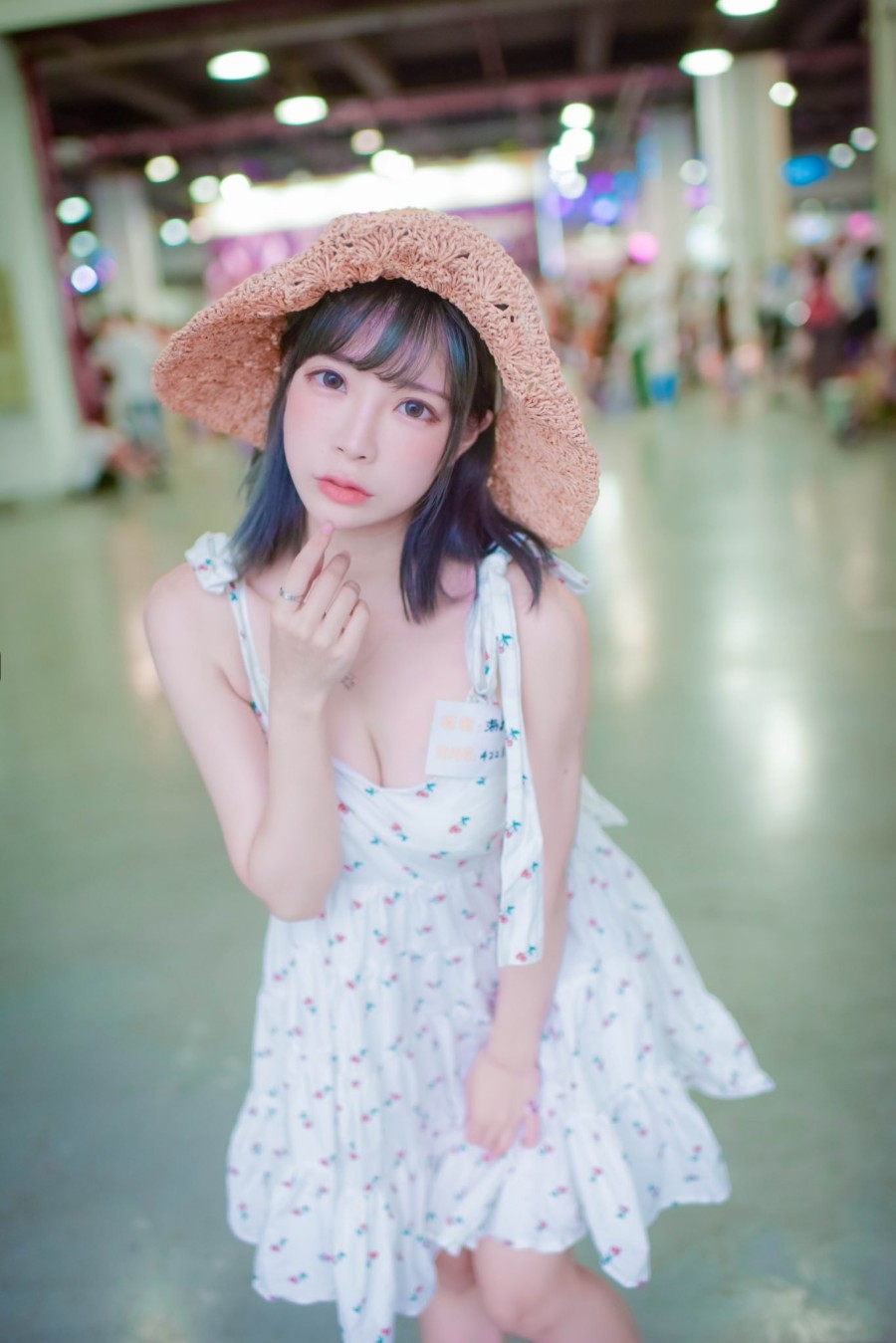 欧派当杯架!百变甜心《Eroko千叶球球》露出「迷茫又挑逗」的眼神等你回家!插图8 欧派当杯架!百变甜心《Eroko千叶球球》露出「迷茫又挑逗」的眼神等你回家!插图8