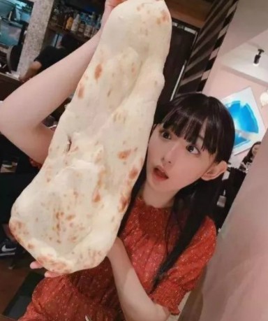 开心搞笑一刻:大姐,你这样送快餐效率很高啊插图 开心搞笑一刻:大姐,你这样送快餐效率很高啊插图