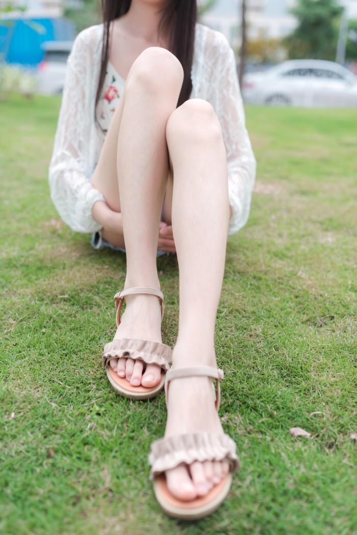 风之领域精品写真@No.042 户外公园的长腿小解解 [51P/216MB]插图1