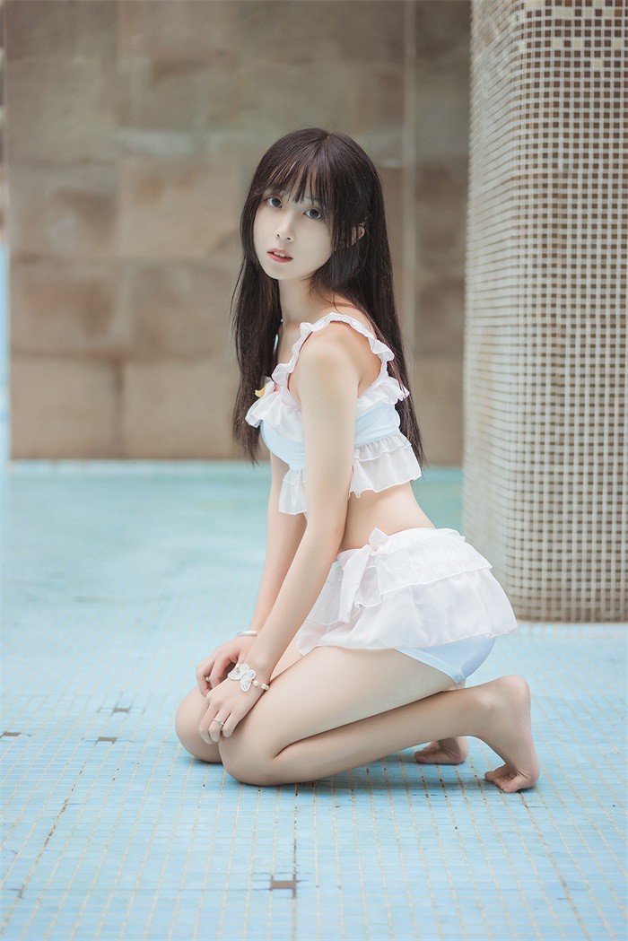 风之领域精品写真@No.090 泳池里的小美仁鱼 [40P/163MB]插图2