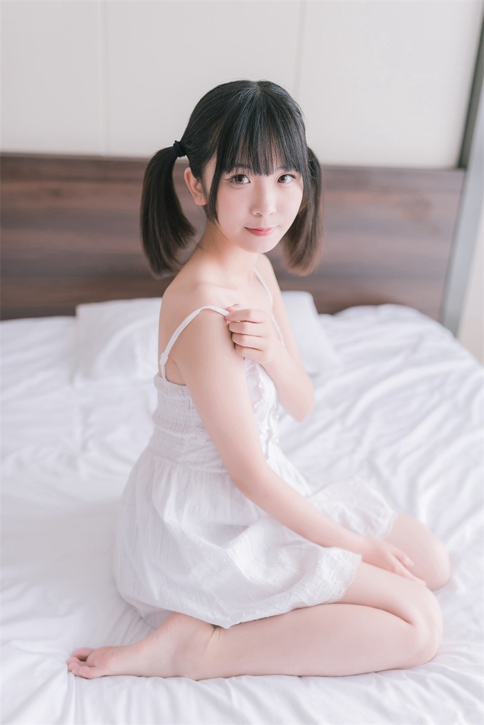 风之领域精品写真@ No.084 白色的睡衣裙 [47P/192MB]插图1