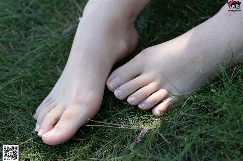 勿恋传媒 No.062 告别仲夏夜之梦,妖娆的镁足 [130P/1V/1.08GB]插图1