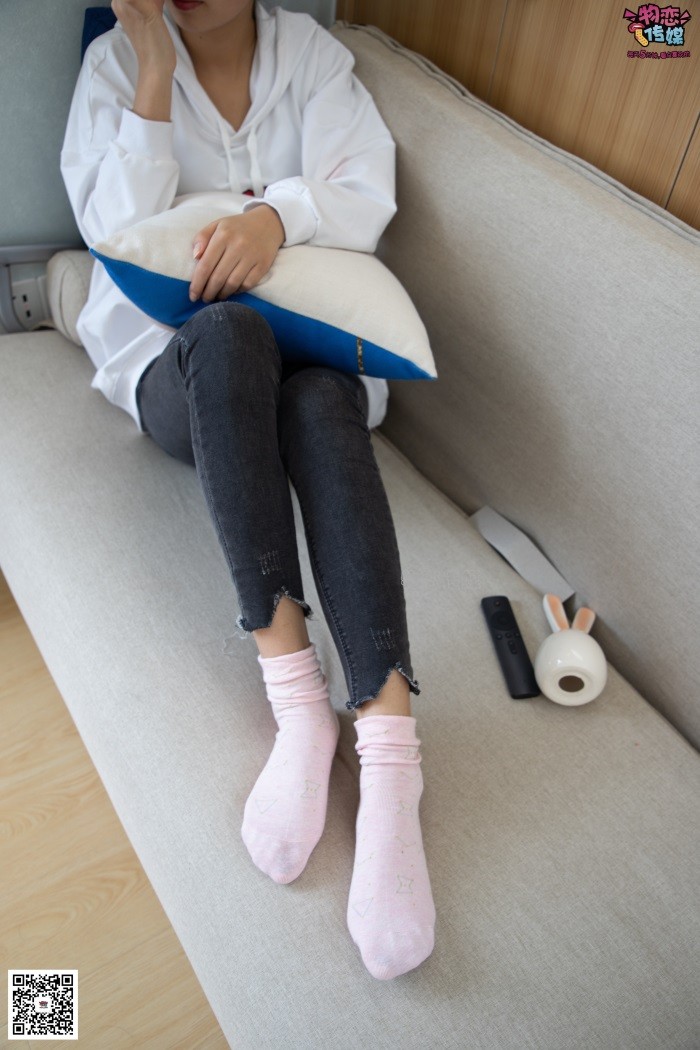 勿恋传媒 No.069 未来 遥控器 [139P/1V/864MB]插图2