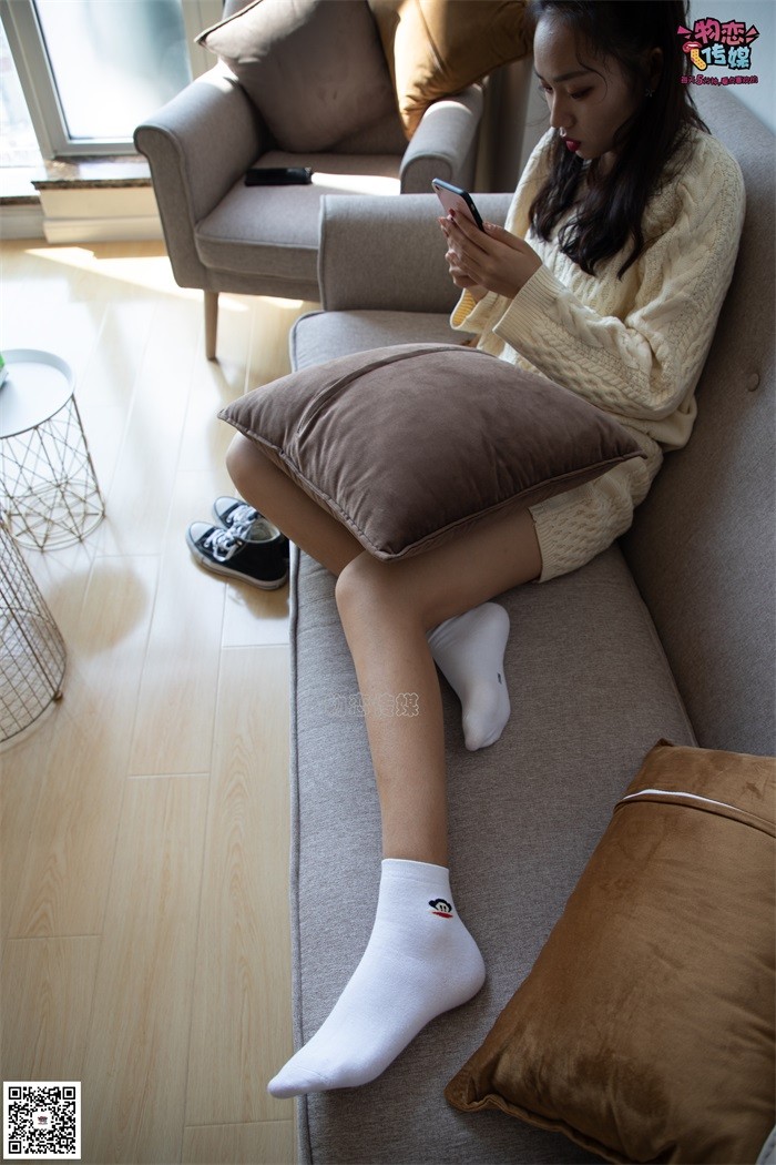 勿恋传媒 No.060 家居日常,配白色棉袜,经典 [119P/1V/1.02GB]插图2