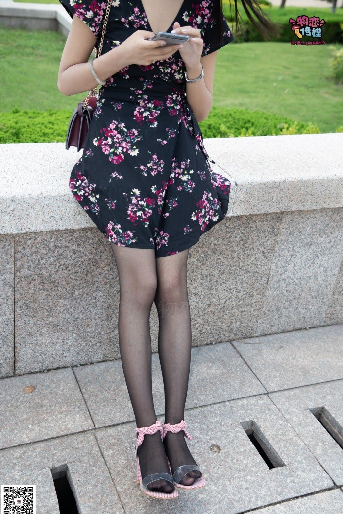 勿恋传媒 No.040 粉红与黑，天黑等你来找我 [138P/1V/939MB]插图2