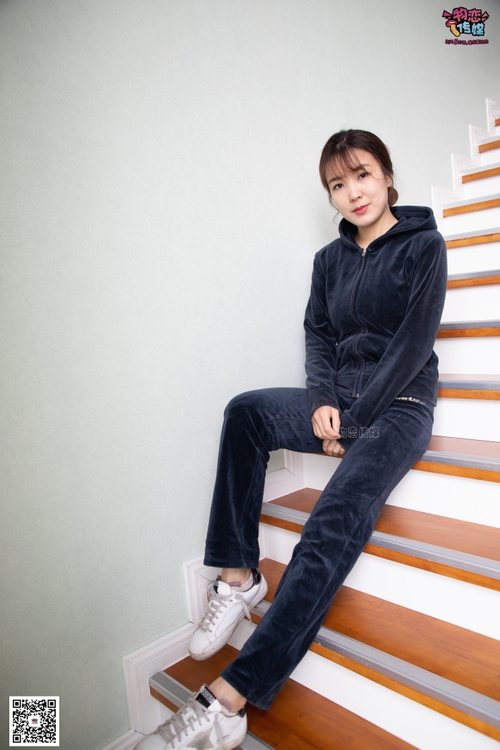 勿恋传媒 No.074 晚晴-169身高与35码脚丫的神奇搭配 [152P/1V/1.08GB]插图2