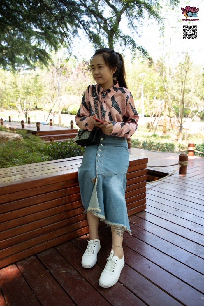 勿恋传媒 No.011 有纹身的邻家小妹,小白鞋搭配黑色船袜,清凉一夏 [187P/1.02GB]插图2