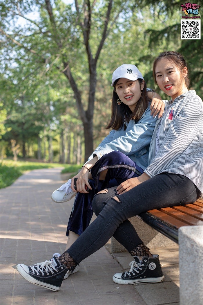 勿恋传媒 No.010 纯纯的林荫闺蜜情，纯纯的鞋子与棉袜 [209P/1.26GB]插图2