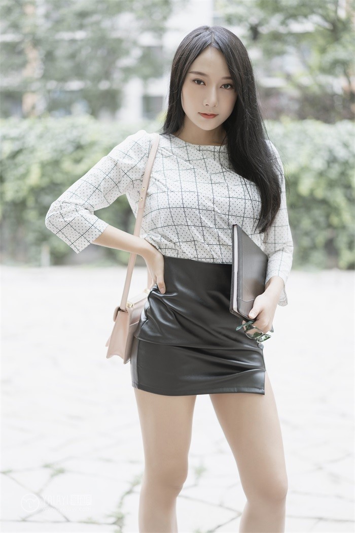 [YALAYI雅拉伊] 2019.06.28 No.322 何嘉颖《女白领的私生活第一季》[52+2P/324MB]插图1