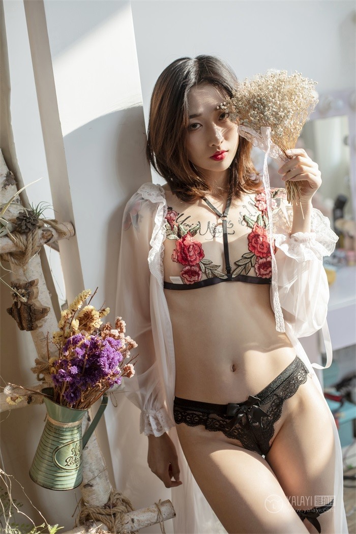 [YALAYI雅拉伊] 2019.03.10 No.207 田园春梦 佳佳 [44P/436MB]插图1