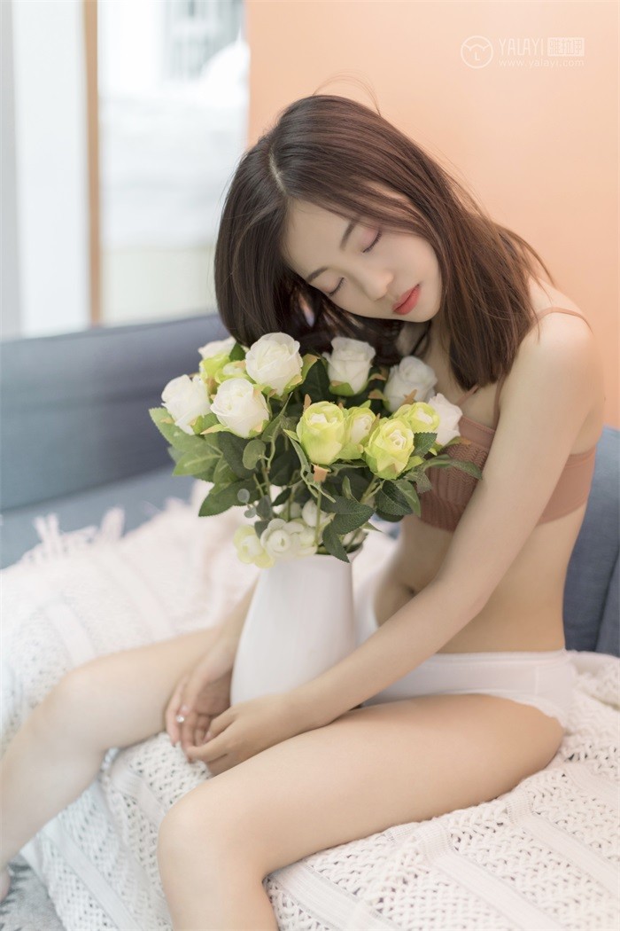[YALAYI雅拉伊] 2019.06.26 No.320 高若童《美少女与玫瑰》[45+2P/487MB]插图2