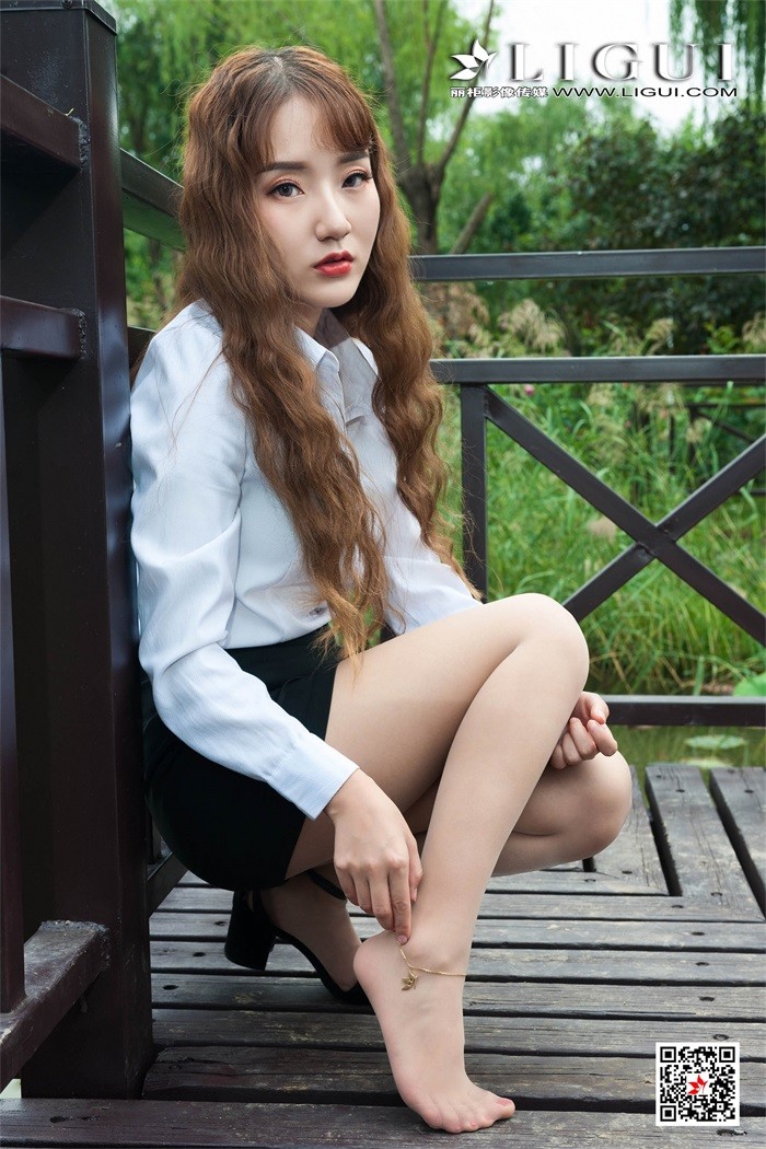 [Ligui丽柜] 2019.09.30 网络丽人 Model 汐汐《职场新秀》 [57+1P/54MB]插图1