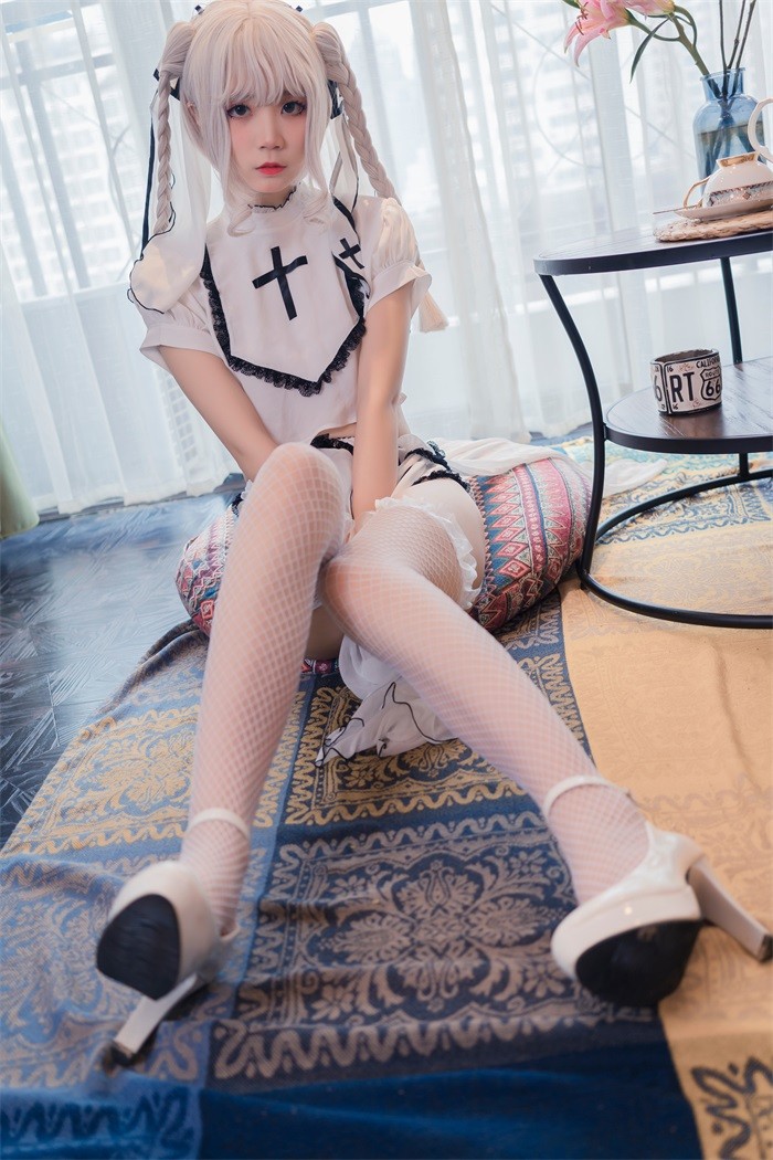 微博红人Coser@五更百鬼 黑白 [96P/1.26G]插图2