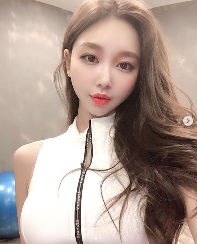 清纯学生妹度假秒变「火辣女神」,佑或的深V美RU超风满!插图2 清纯学生妹度假秒变「火辣女神」,佑或的深V美RU超风满!插图2