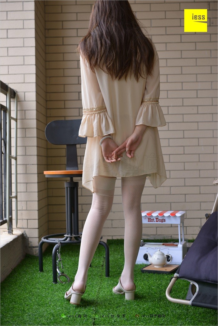 [IESS异思趣向] 2018.05.07 丝族便当227：《小捷的经典复古纯白尼龙丝》小捷 [98P/143MB]插图2