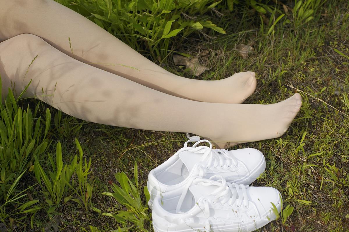 初夏女神 037期 依依《邻家女孩》风中少女 [122P/1V/4.65G]插图1