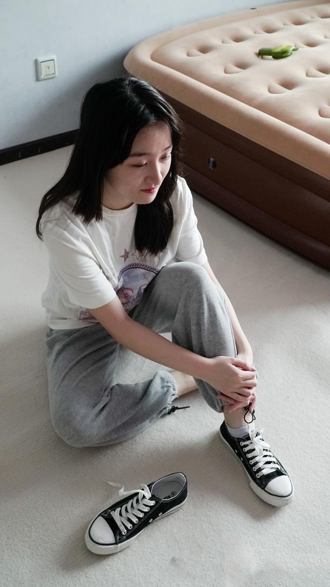 叫呀丫摄影 多视频版 帆布鞋白棉袜裸足 [237P/2V/3.66G]插图