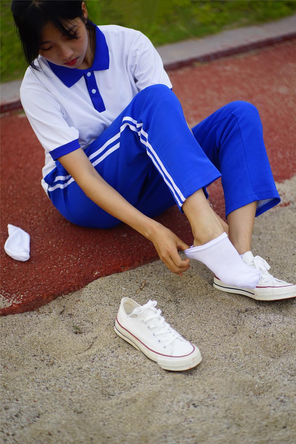 初夏女神047期 点点~《跳远运动》心疼我这白色的帆布鞋 [173P/2V/6.64G]插图5