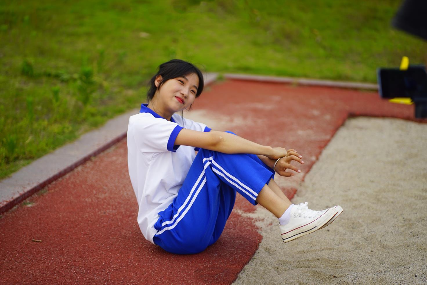 初夏女神047期 点点~《跳远运动》心疼我这白色的帆布鞋 [173P/2V/6.64G]插图1