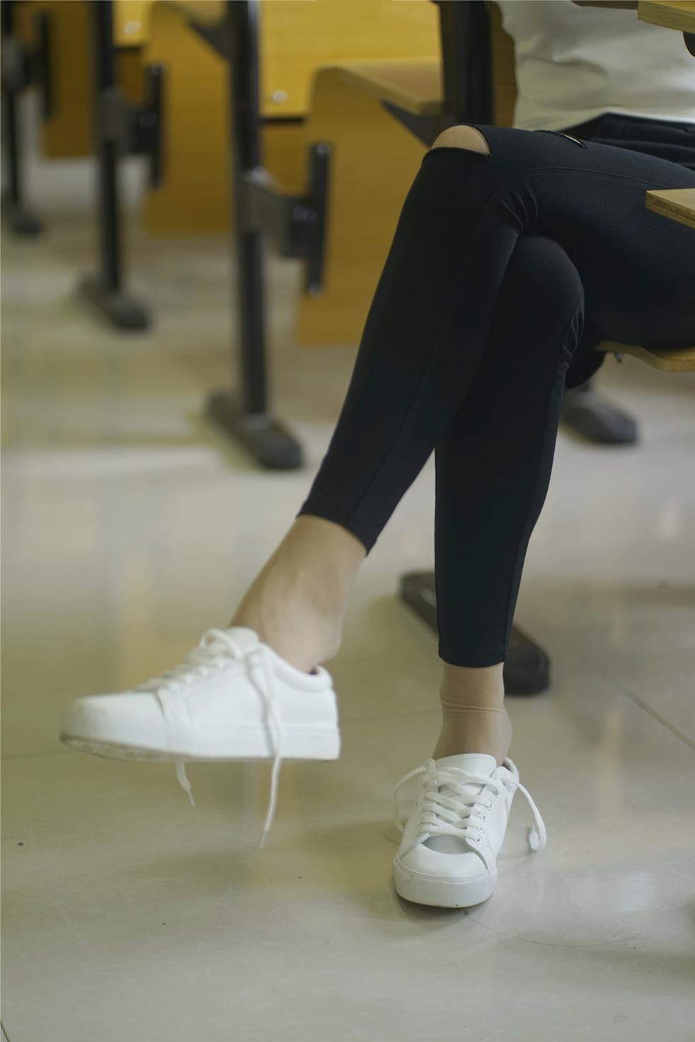 初夏女神039期 依依~《邻家女孩》毕业季 [166P/1V/6.94G]插图2