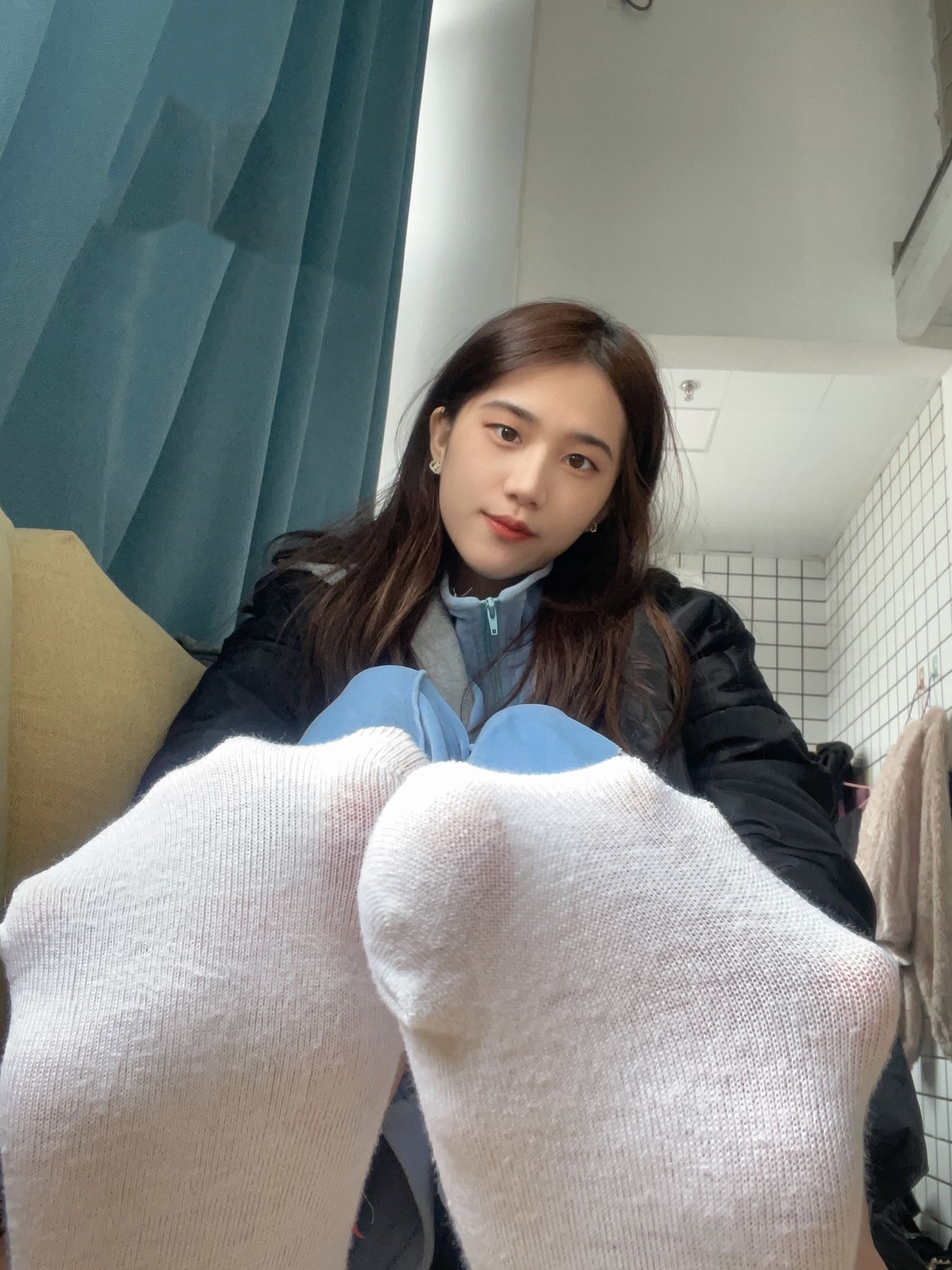 织梦 自拍白袜脚稀有物 [72P/1V/1.49G]插图