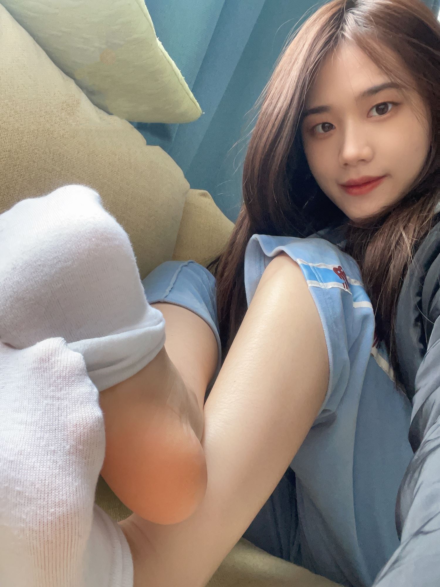 织梦 自拍白袜脚稀有物 [72P/1V/1.49G]插图7