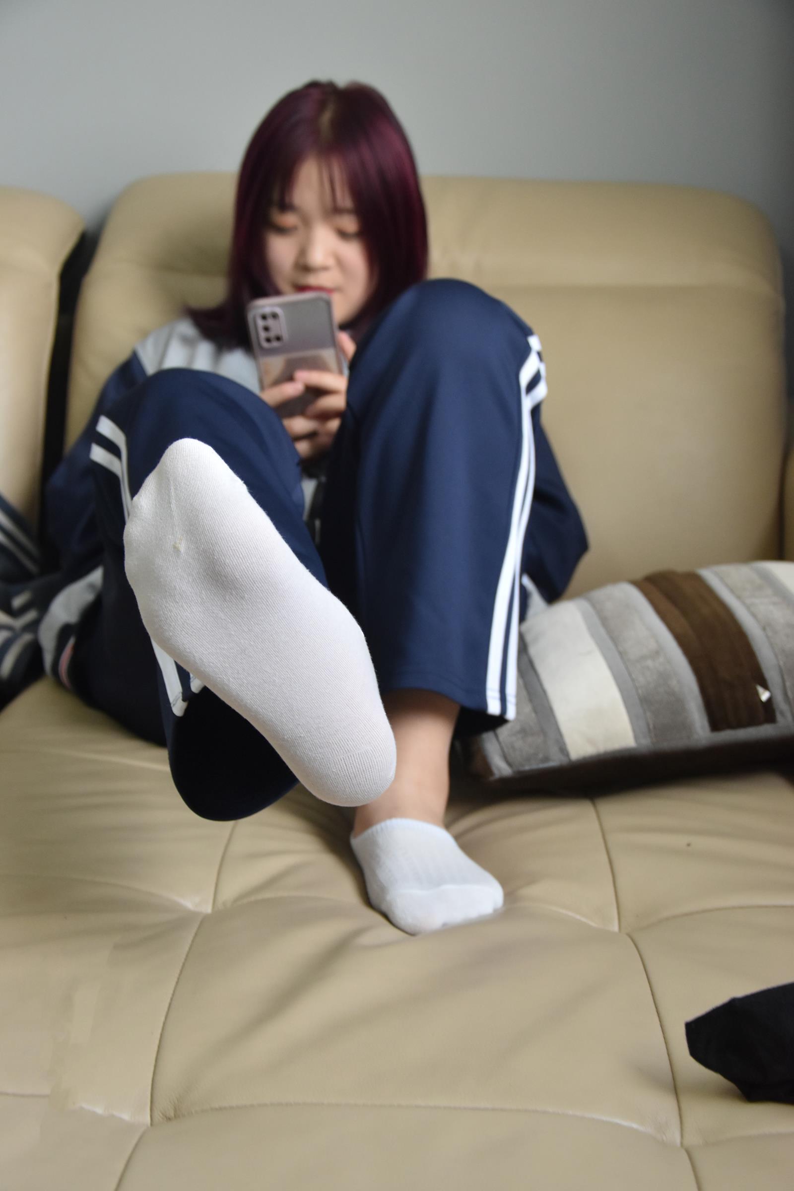 牧光摄影 010期 可爱妹字校服高帮帆布鞋白棉袜脚 [173P/1V/2.02G]插图3