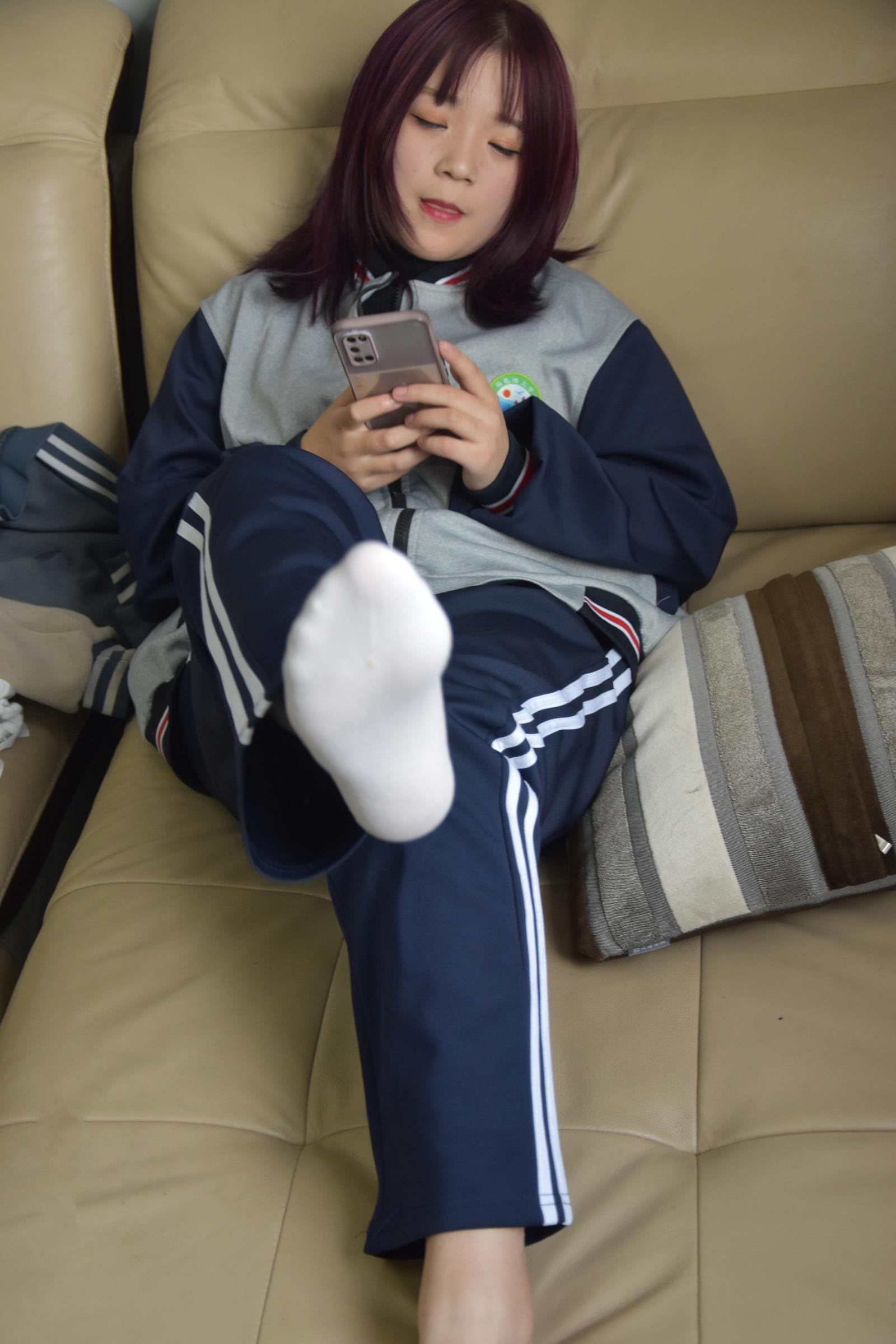 牧光摄影 010期 可爱妹字校服高帮帆布鞋白棉袜脚 [173P/1V/2.02G]插图6