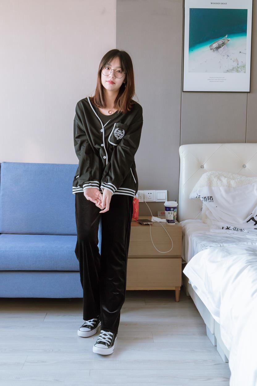 袜啵啵 积分限定作品 20期 高帮帆布鞋粉色棉船袜 [134P/1V/6.09G]插图