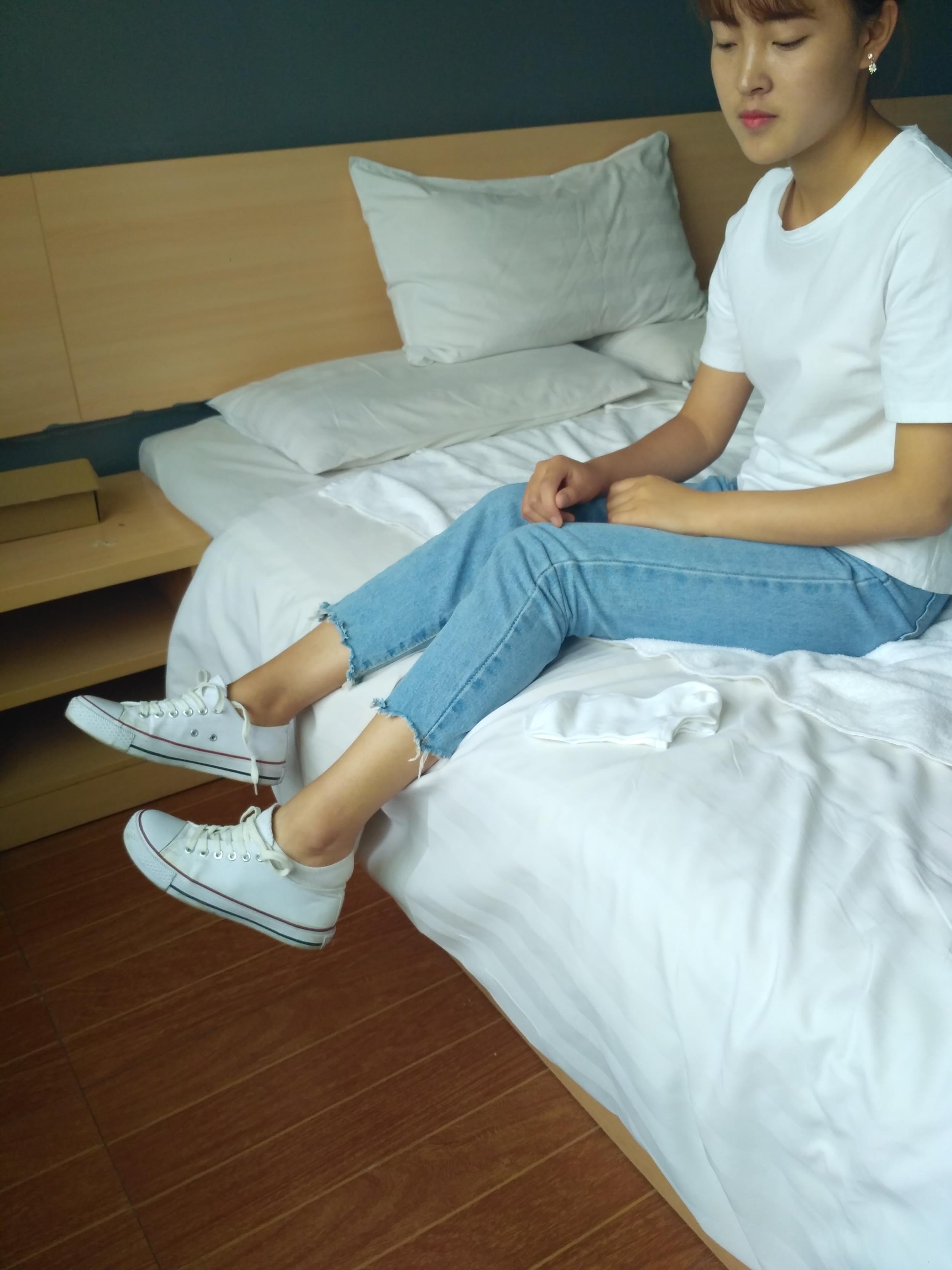 白棉袜 白色帆布 玉足 [220P/1V/980M]插图1