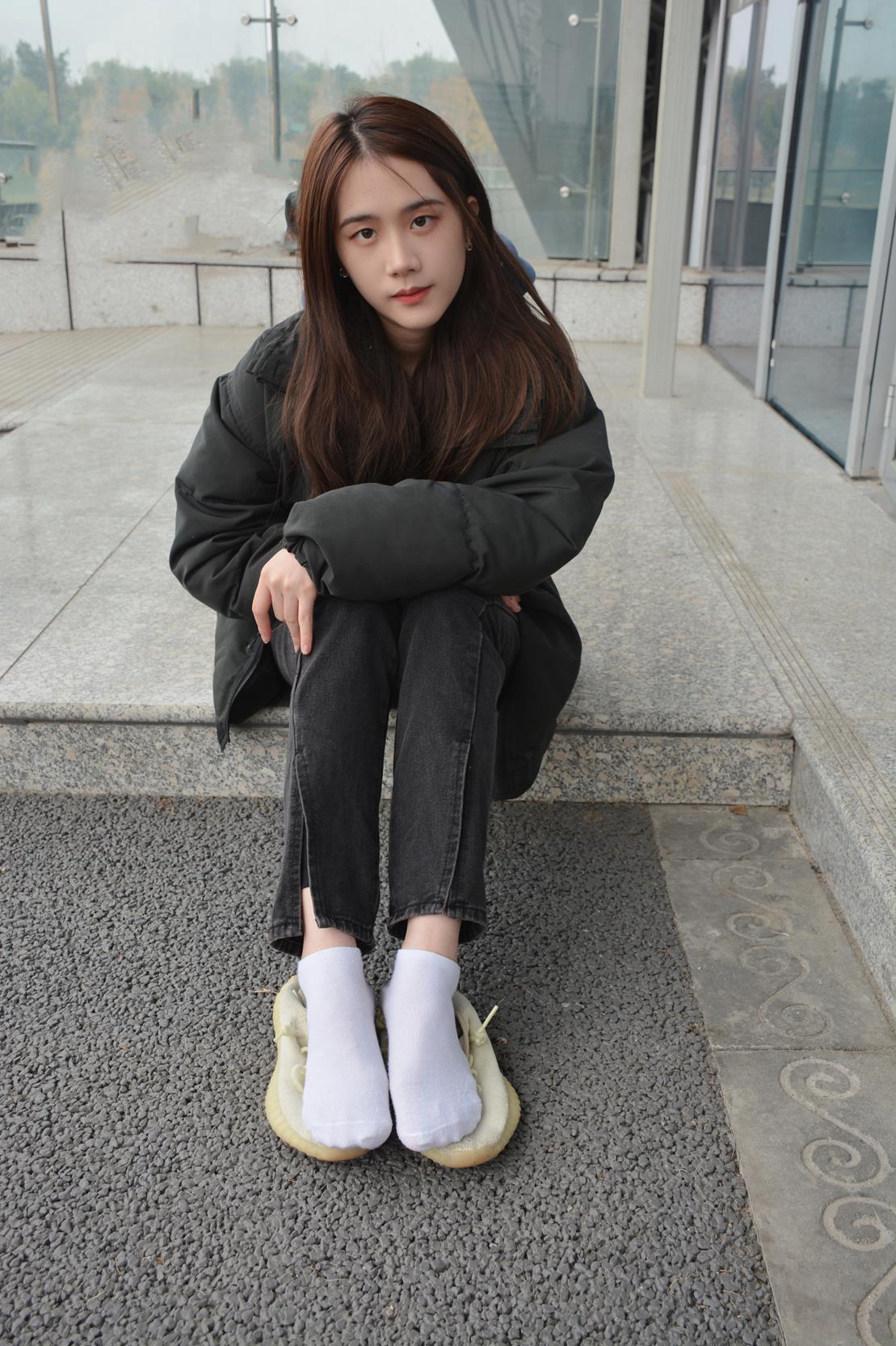 织梦映像 像风如你完整版牛仔裤白棉袜裸足椰子鞋 [150P/1V/5.17G]插图2