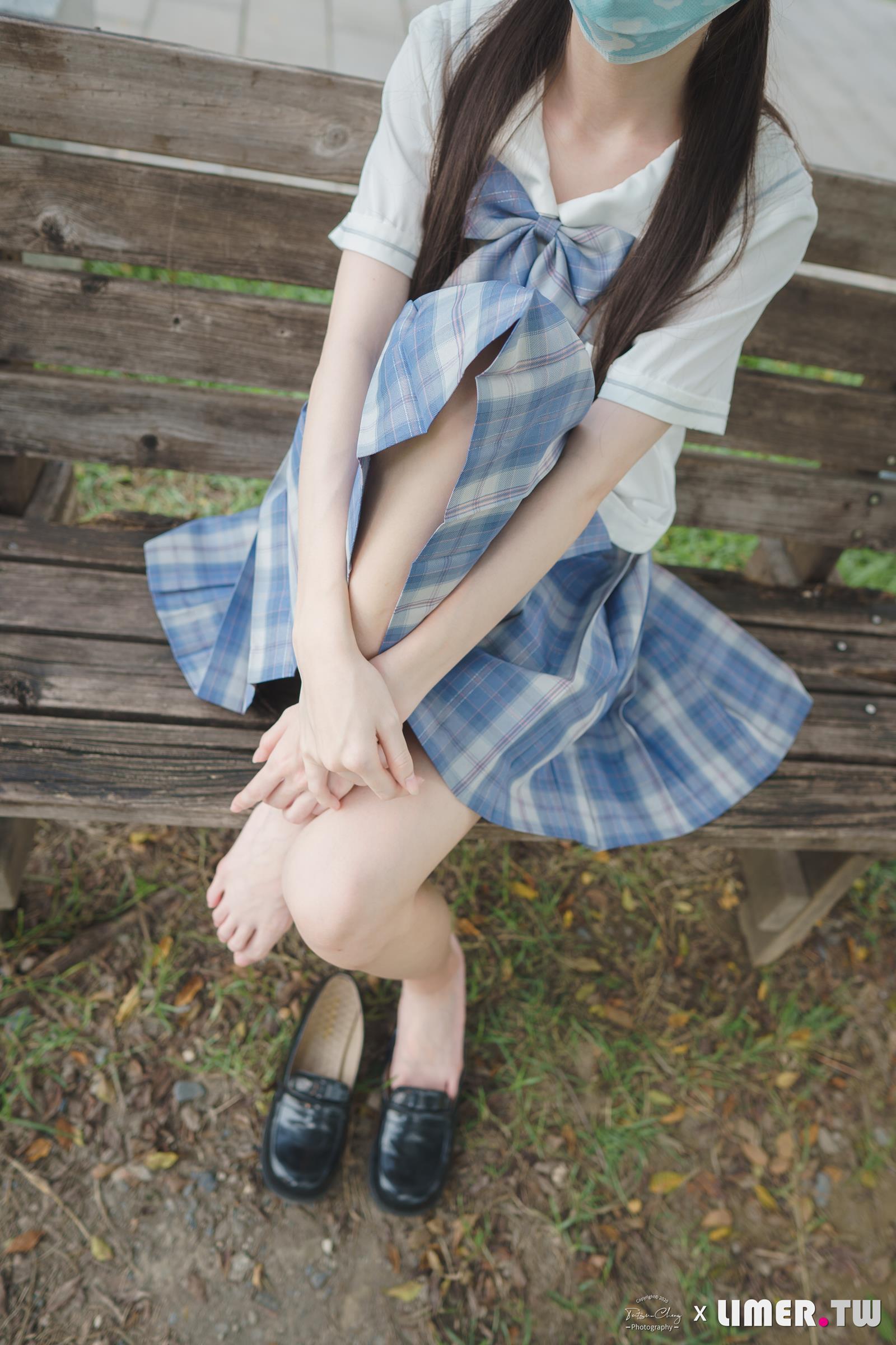 limerence 白玉公园JK裸足白棉袜脚 [117P/2V/1.02G]插图3