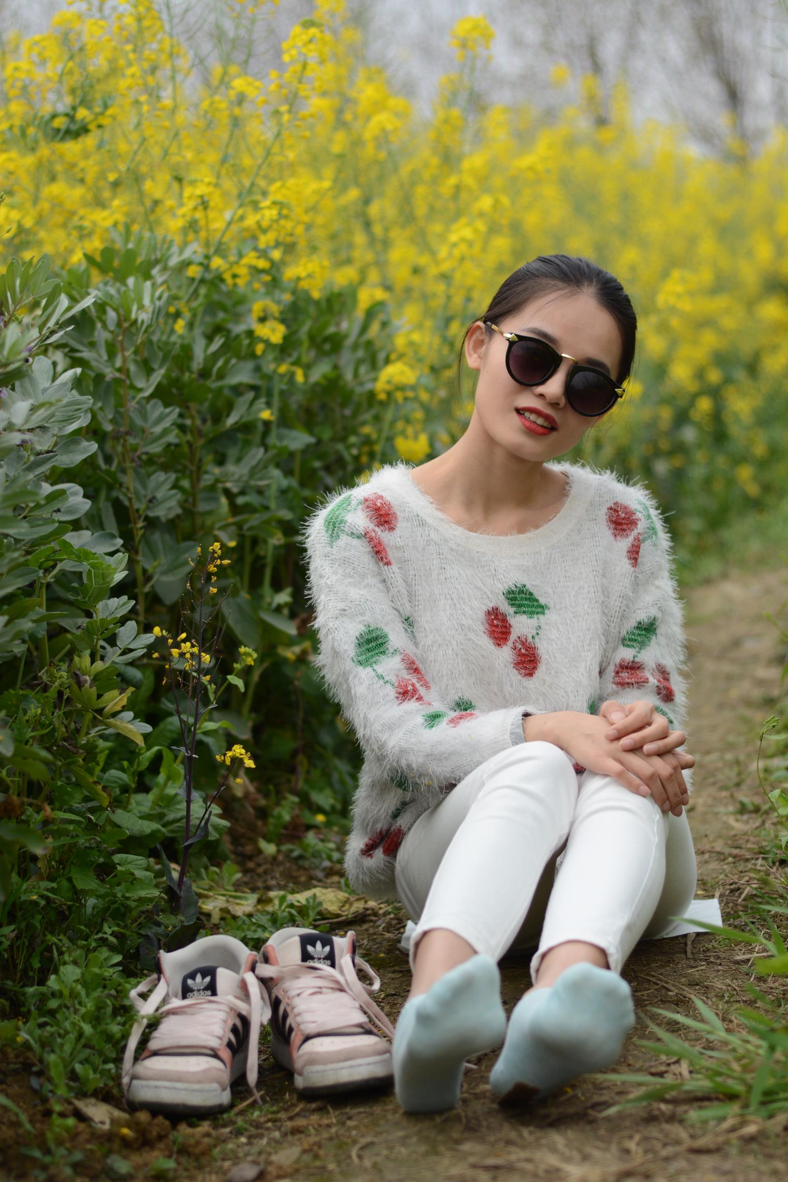 织梦映像 油菜花田里的棉袜 [199P/1.13G]插图6