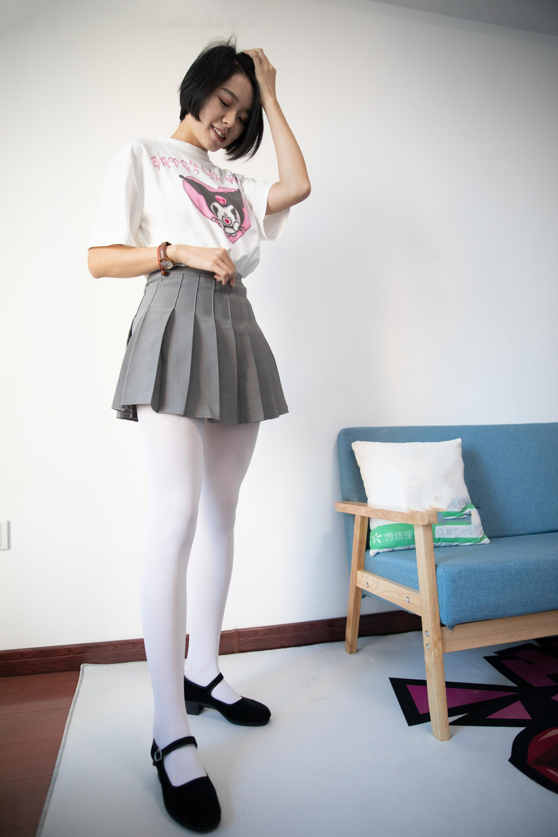 勿恋传媒 积分兑换 008期 小飞JK白丝脚 [157P/1V/4.2G]插图4