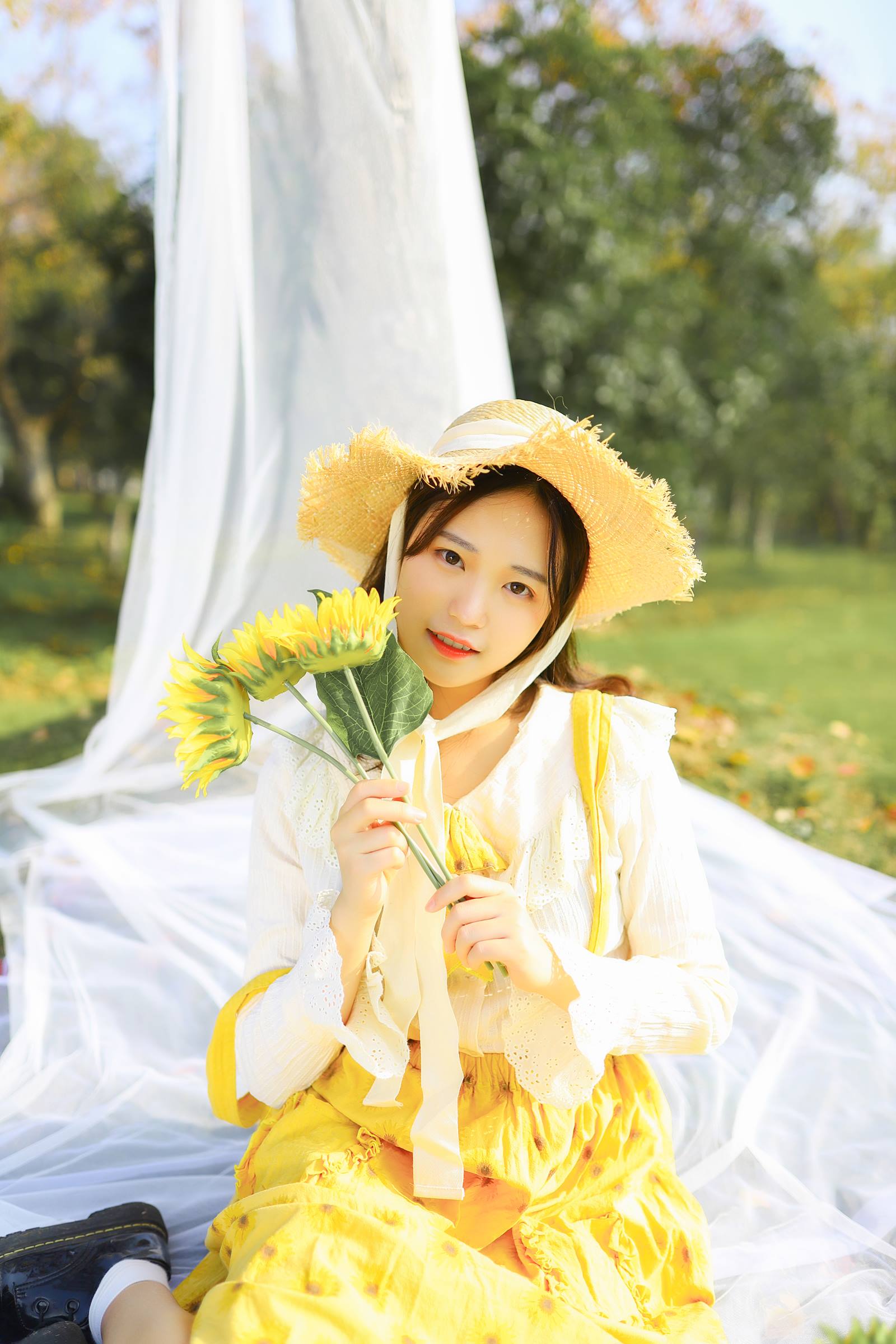 [YITUYU艺图语]2022.08.27 向阳而生 芊芊[22+1P/221MB]插图1