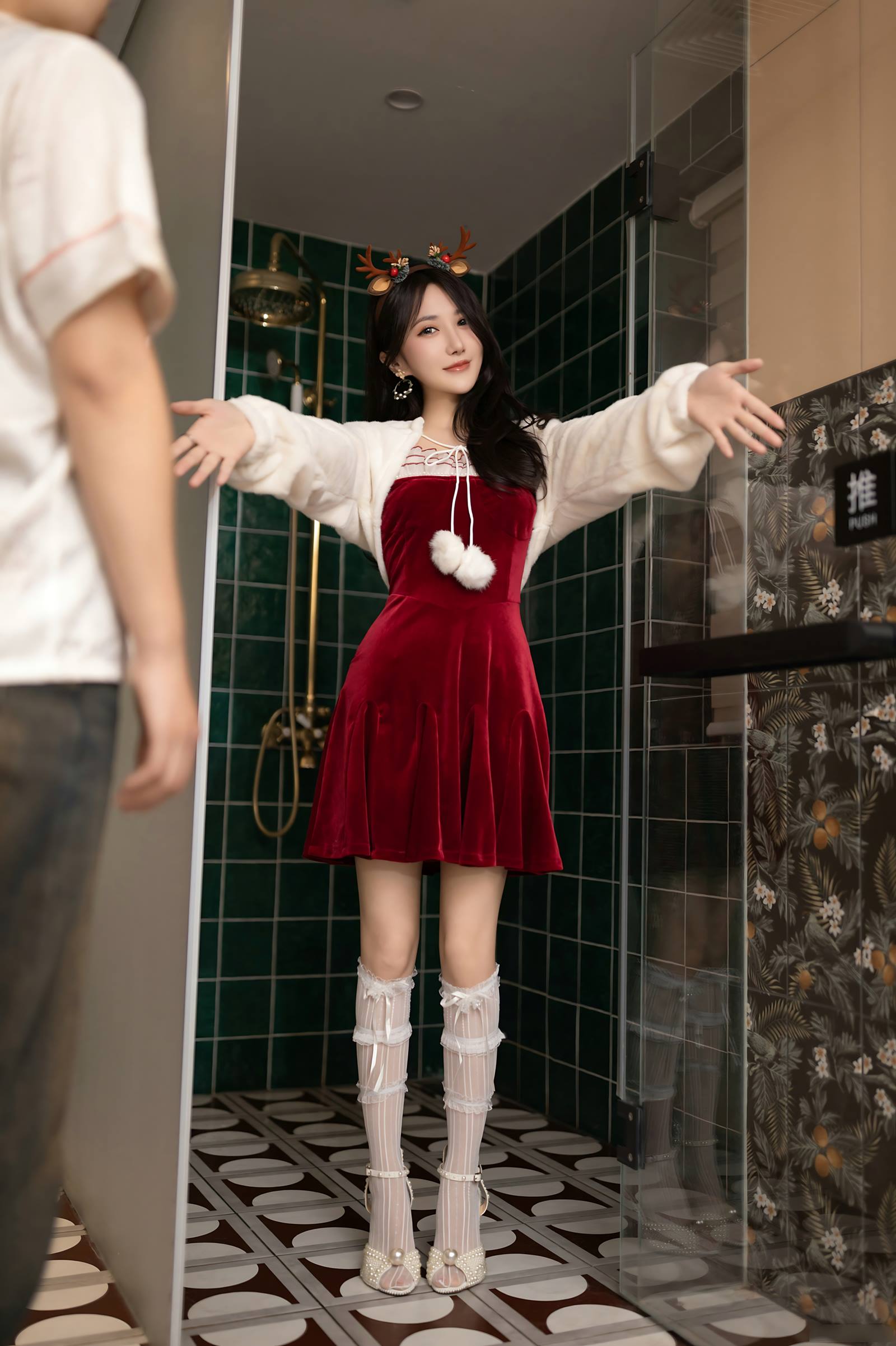 鱼子酱Fish《圣诞快乐》[161P/1.29GB]插图2