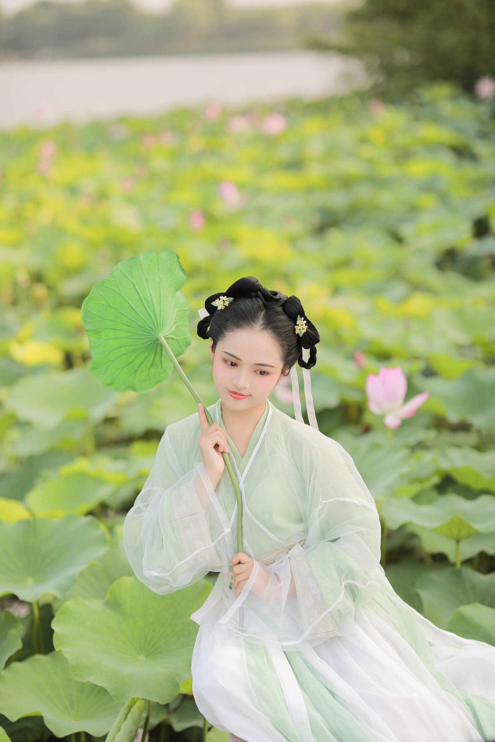 [YITUYU艺图语]2022.08.27 荷趣 溪木若颖[22+1P/110MB]插图2