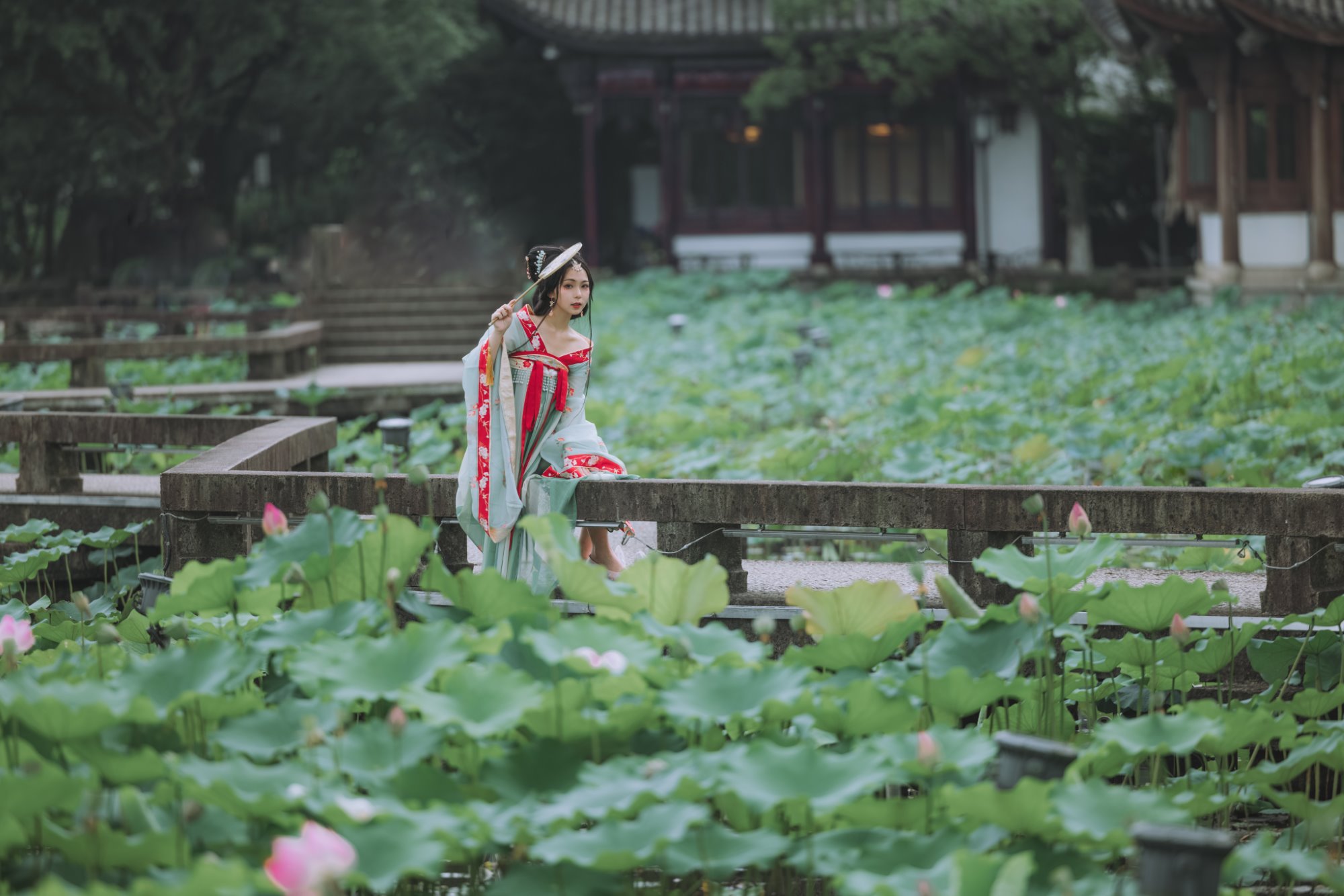 [YITUYU艺图语]2022.08.13 风荷举 阡墨红尘[21+1P/345MB]插图4