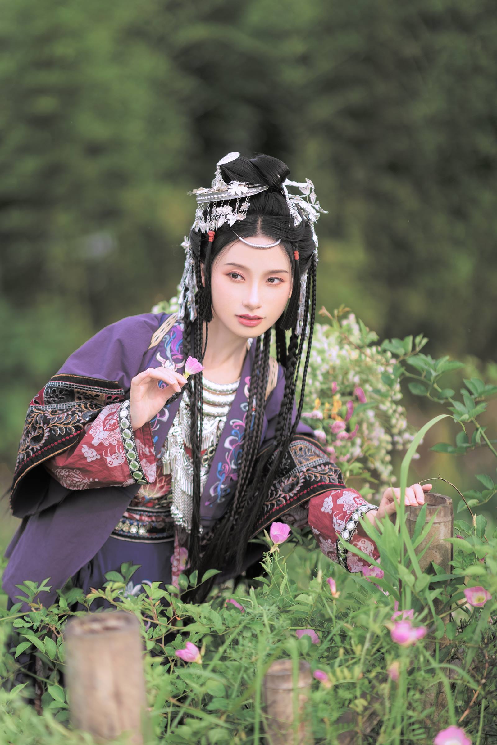 [YITUYU艺图语]2022.08.23 苗疆少女 眸小妖[41P/357MB]插图3