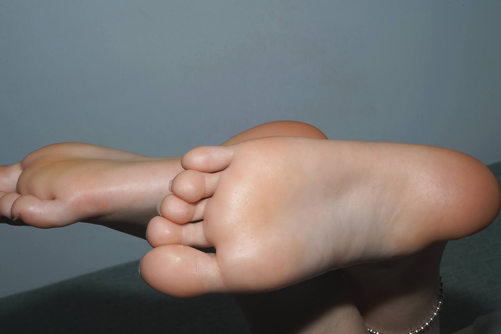 Pary摄影 NO.109 镁钕小来展示36码小巧嫩脚[88P/0.99GB]插图